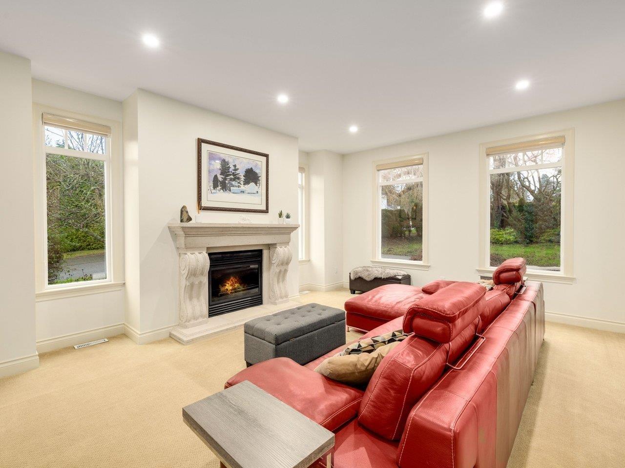 14008 MARINE DRIVE, White Rock