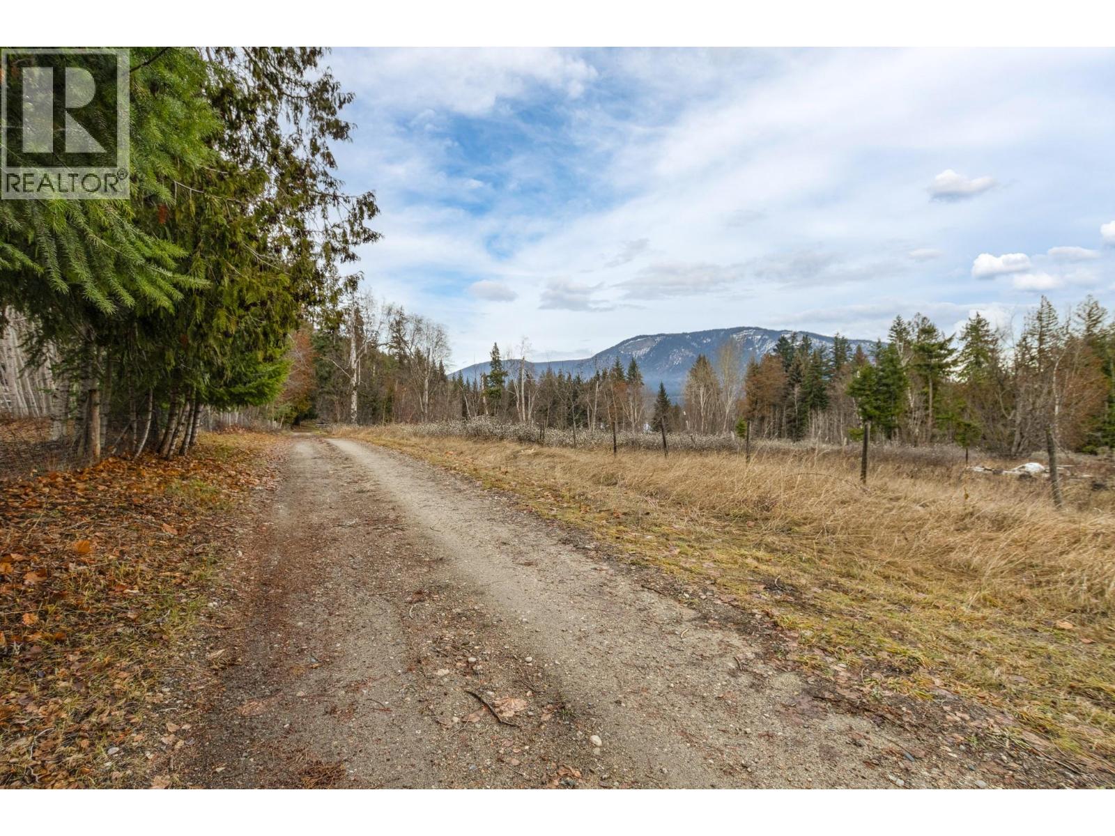  3591 65 Avenue Northwest, Salmon Arm