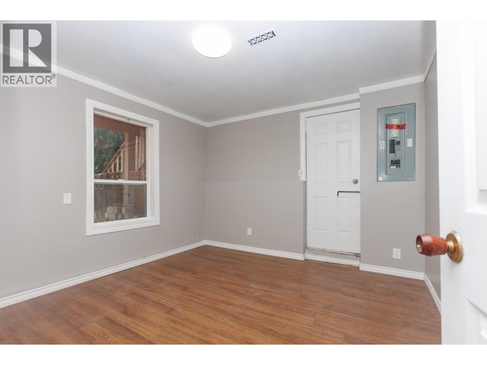  5246 Mayfair Road Southeast, Salmon Arm