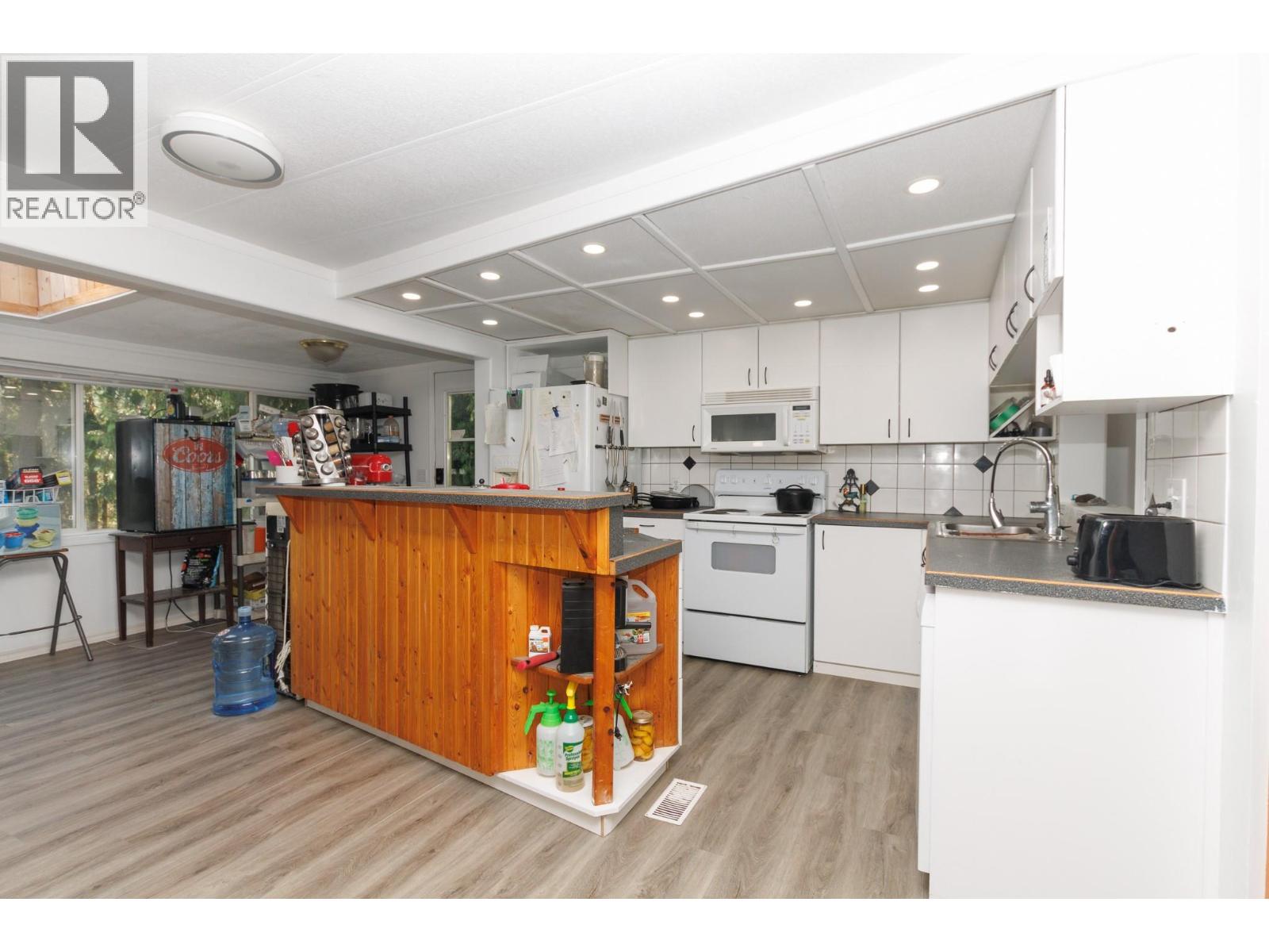  5246 Mayfair Road Southeast, Salmon Arm