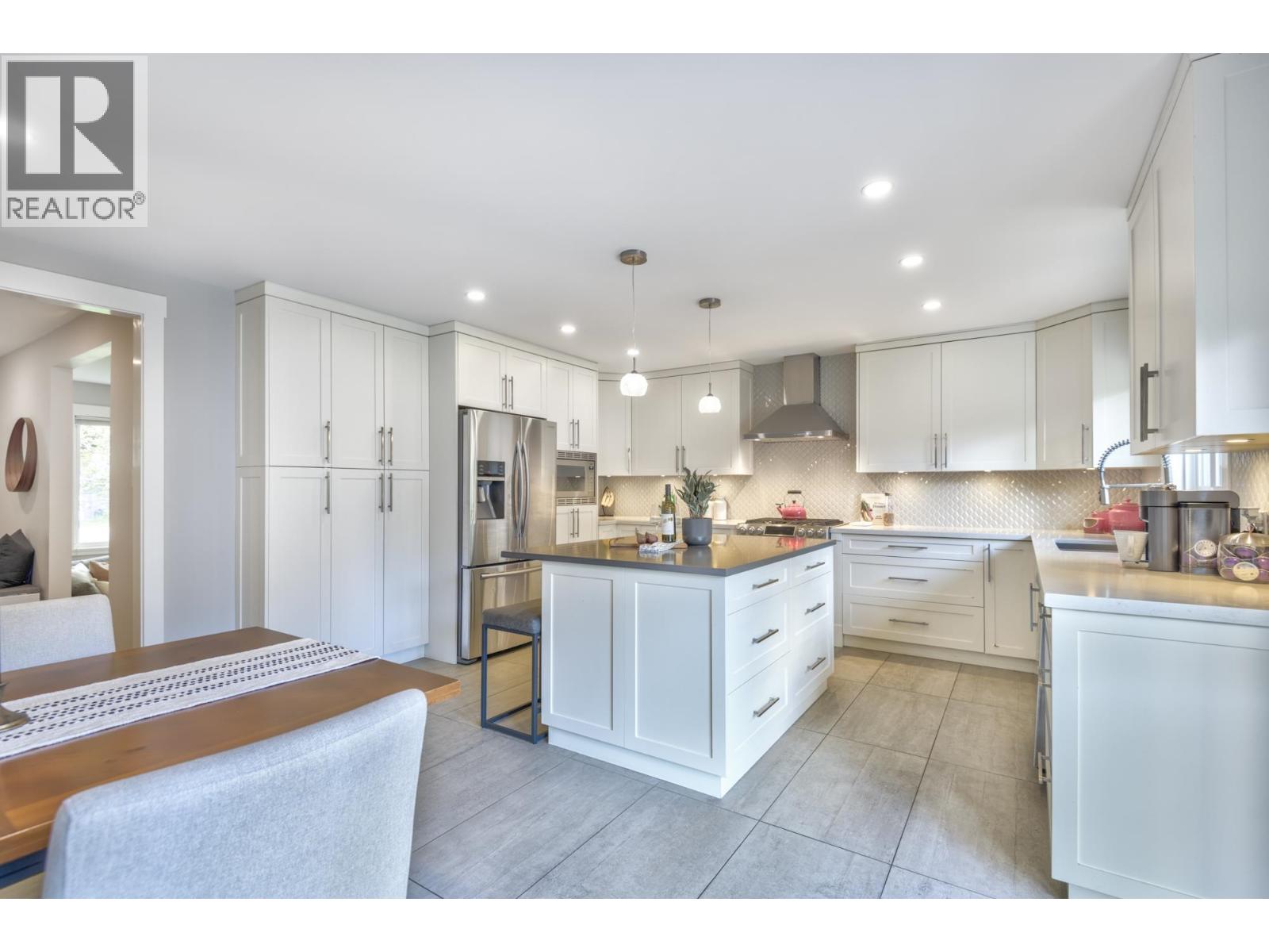 5463 WESTMINSTER Avenue, Delta