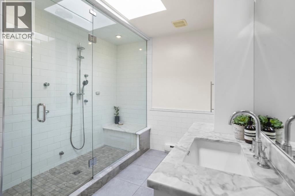 136X W 7TH AVENUE, Vancouver