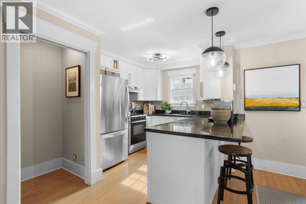 136X W 7TH AVENUE, Vancouver