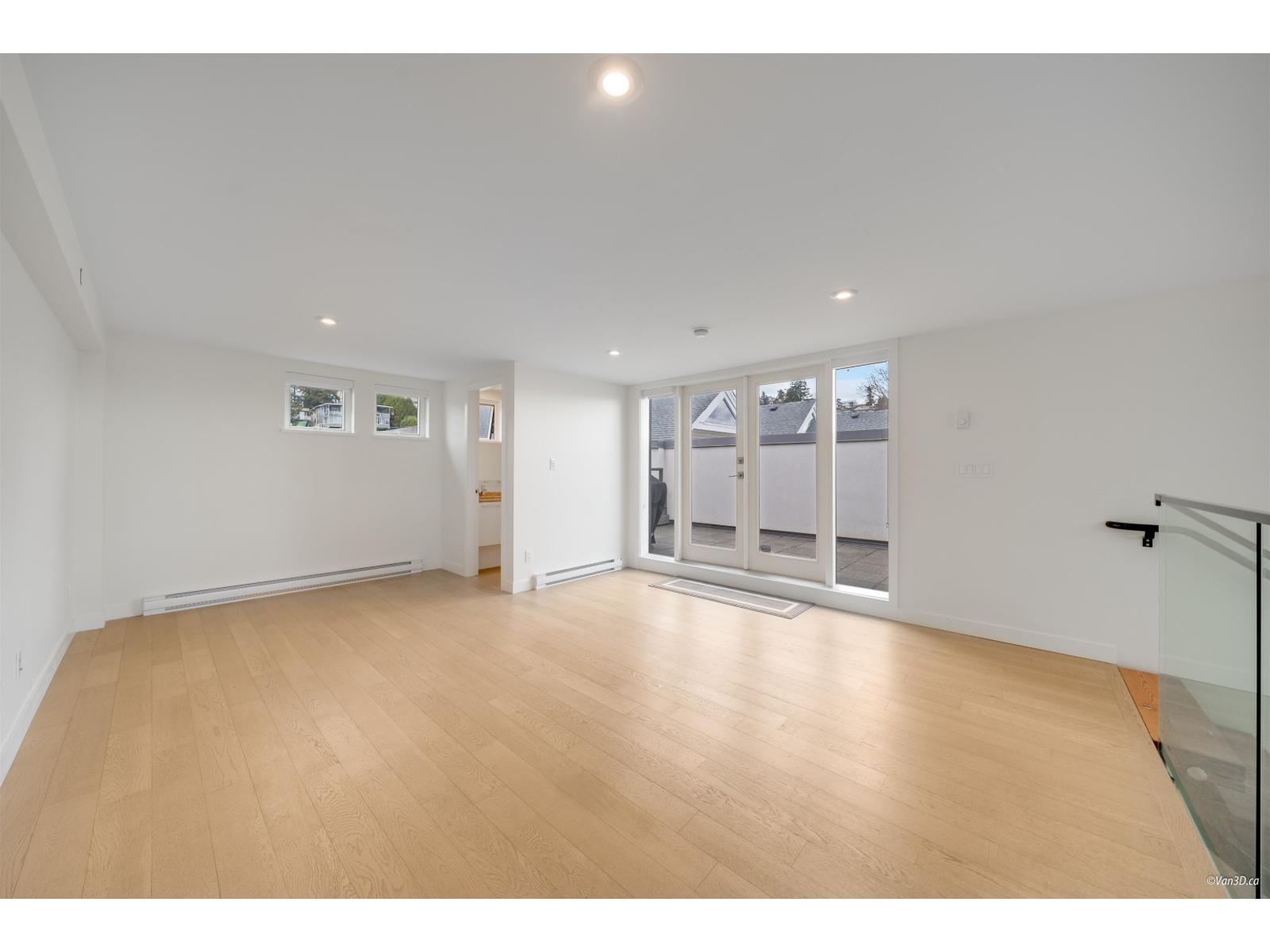 301 1150 OXFORD STREET, White Rock