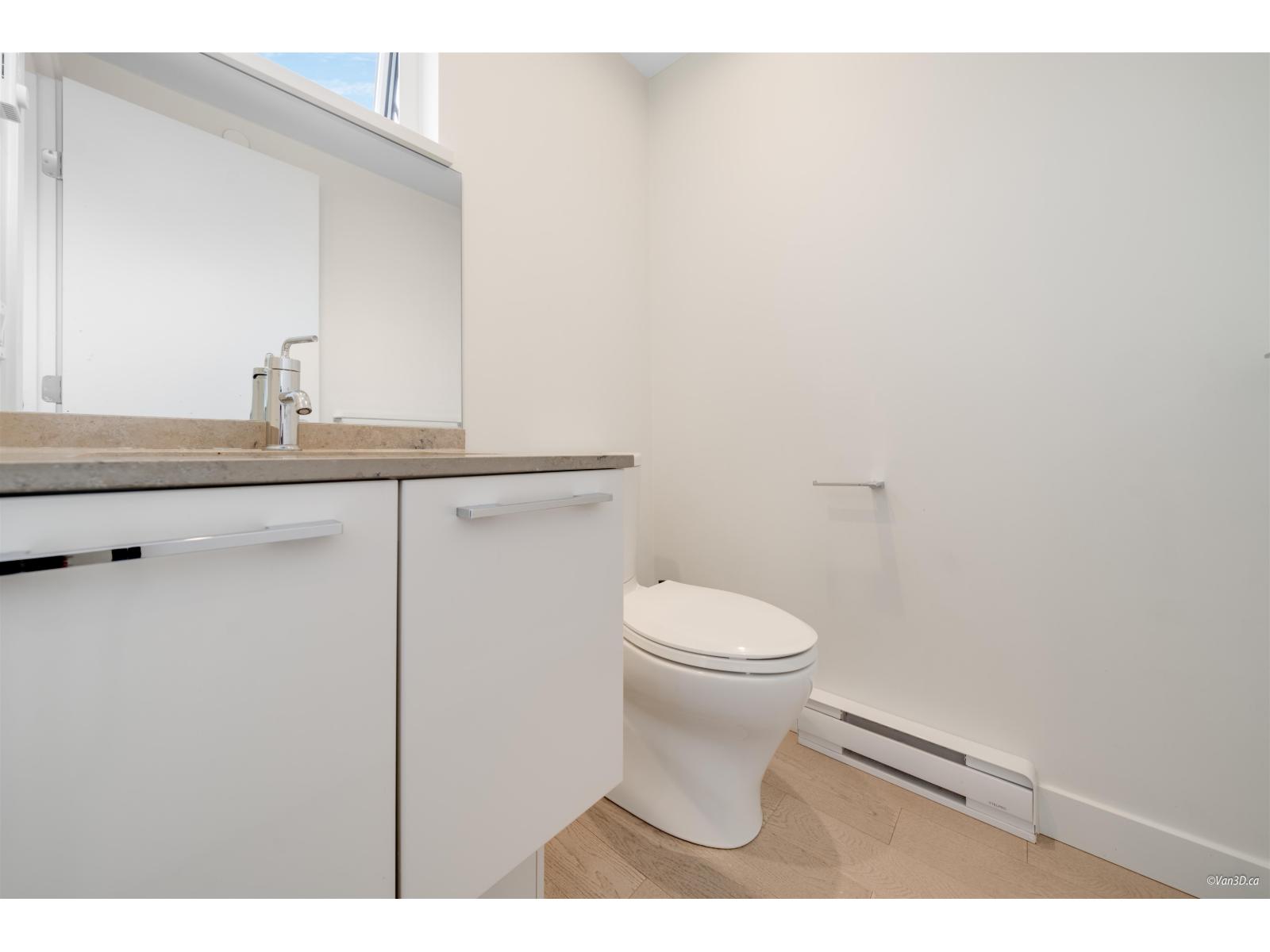 301 1150 OXFORD STREET, White Rock