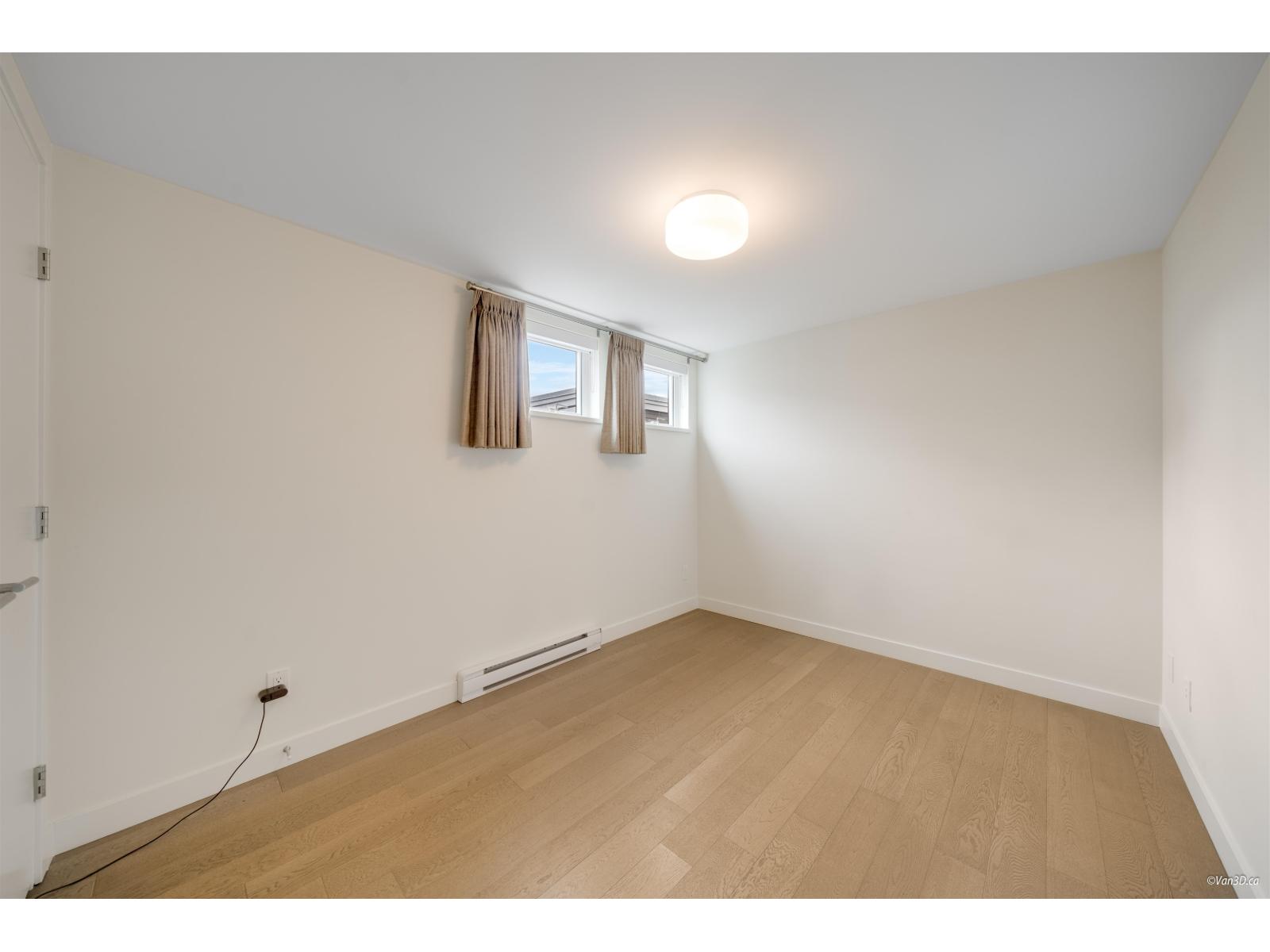 301 1150 OXFORD STREET, White Rock