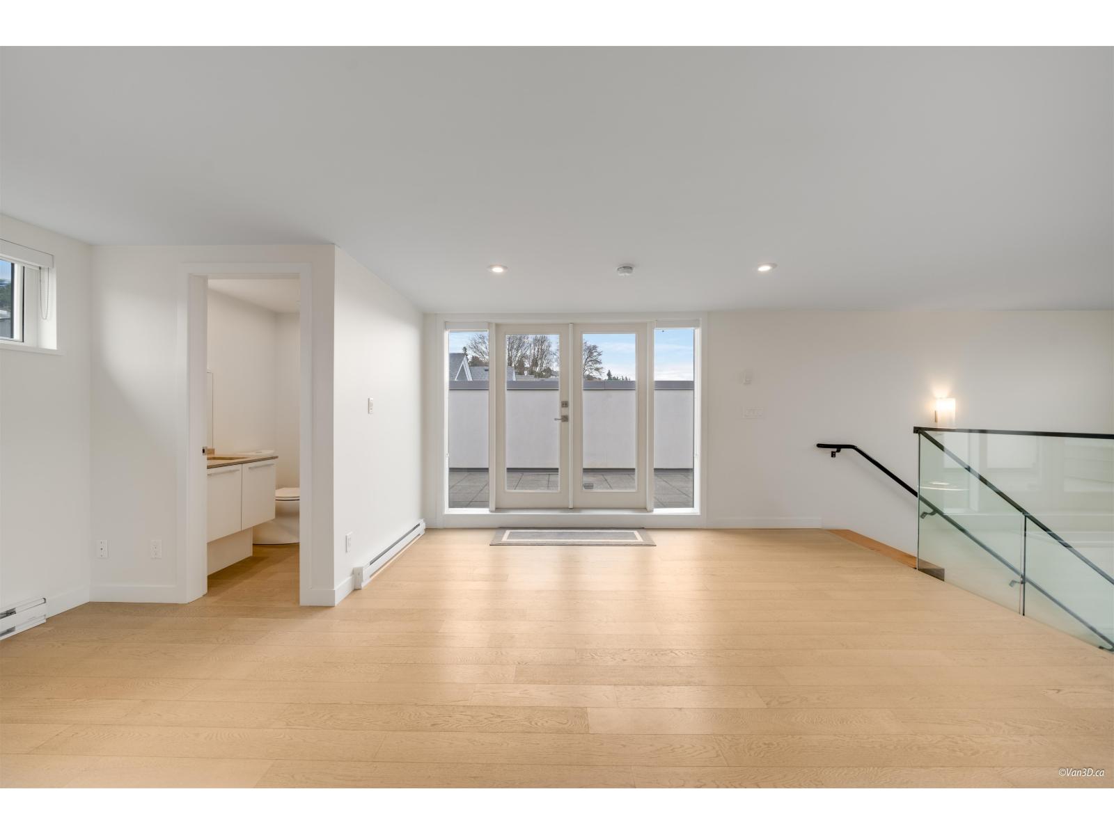 301 1150 OXFORD STREET, White Rock