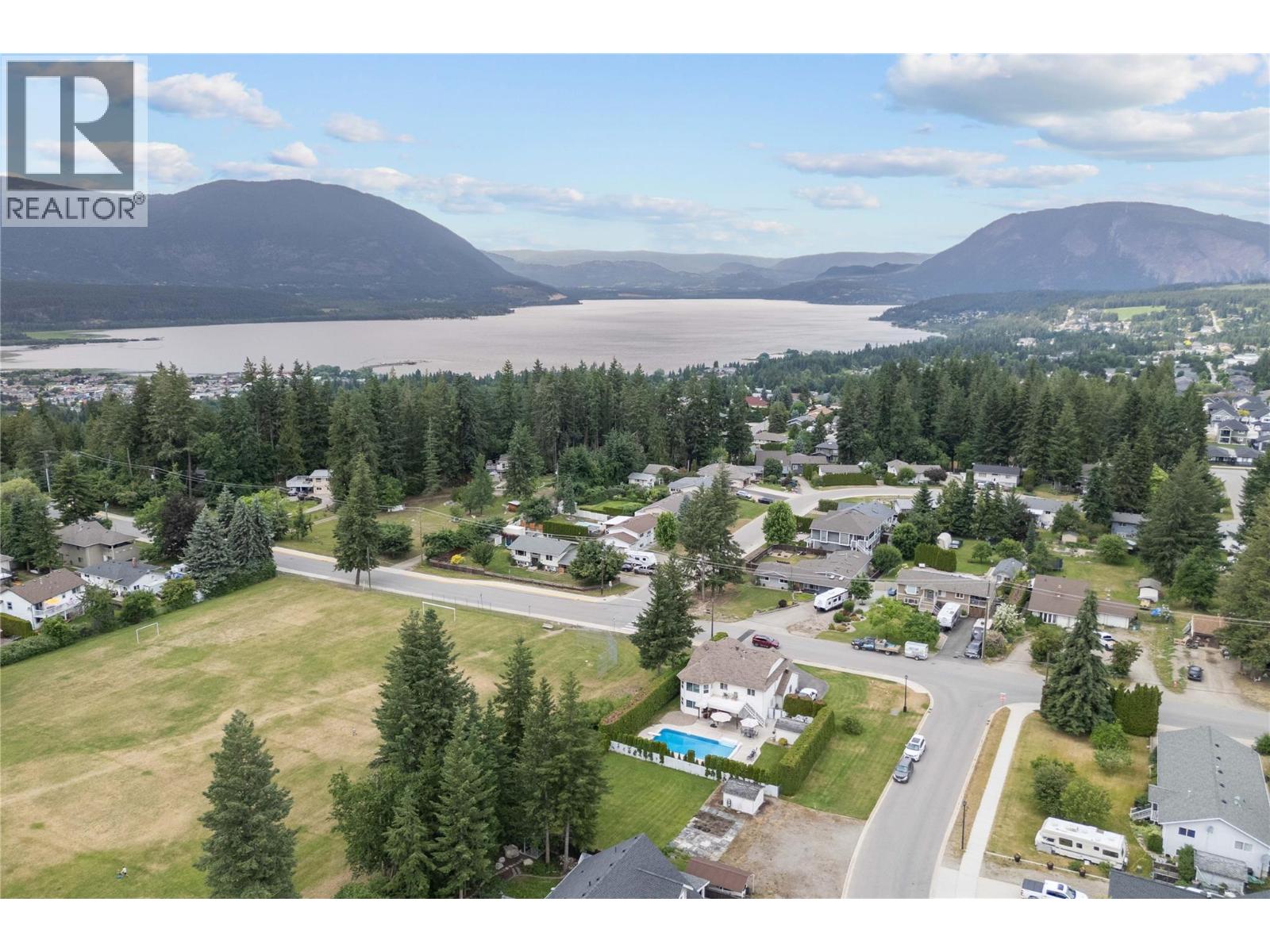 1081 23 Street SE, Salmon Arm