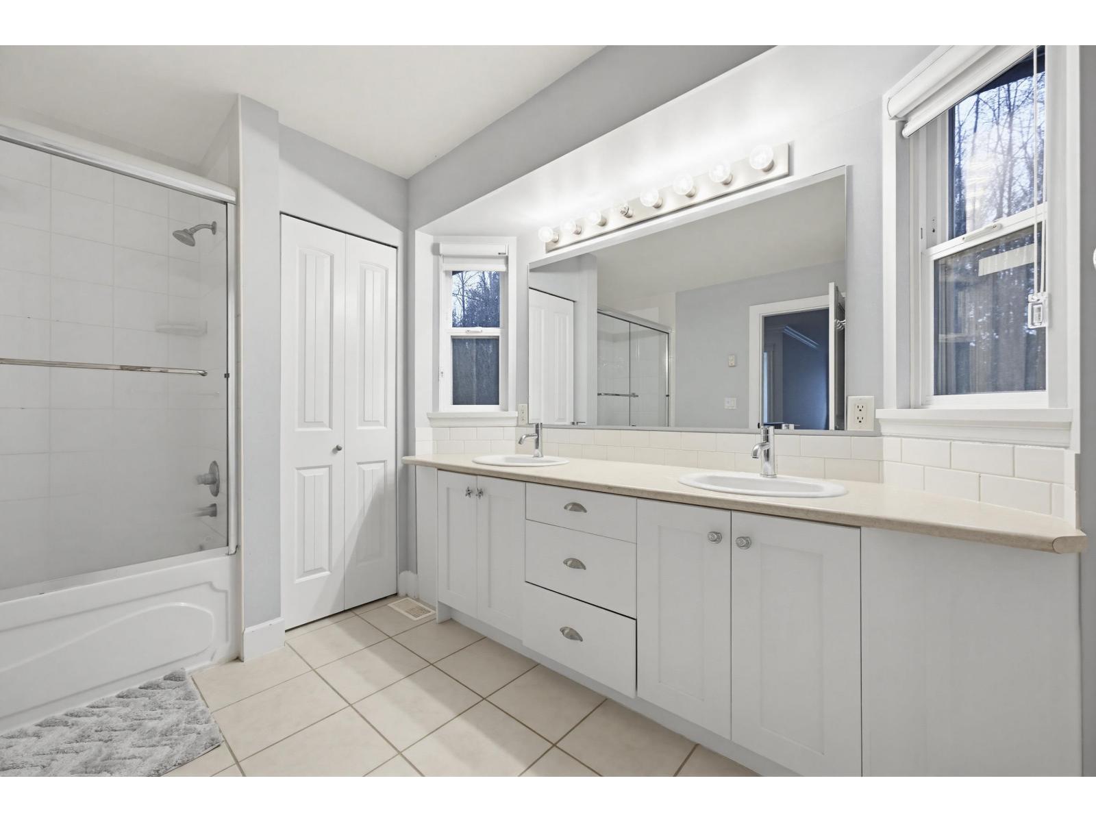 21686 93 AVENUE, Langley