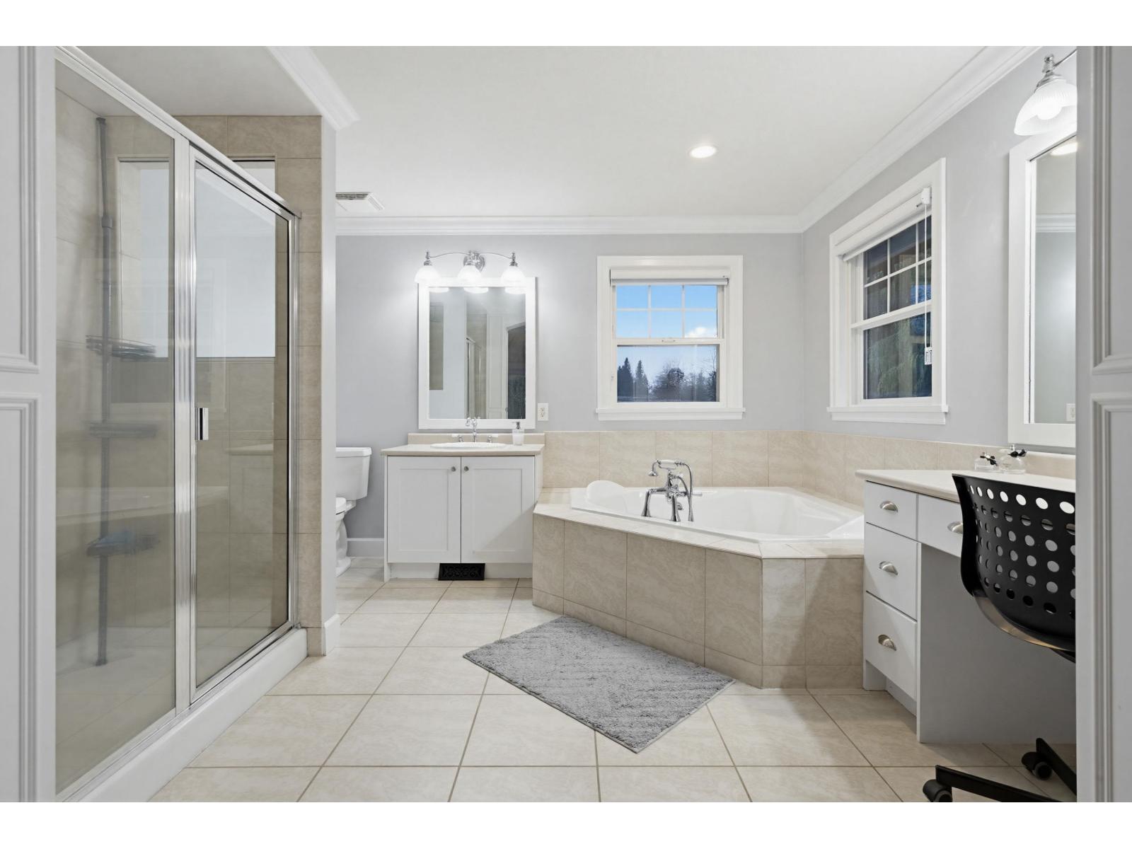 21686 93 AVENUE, Langley