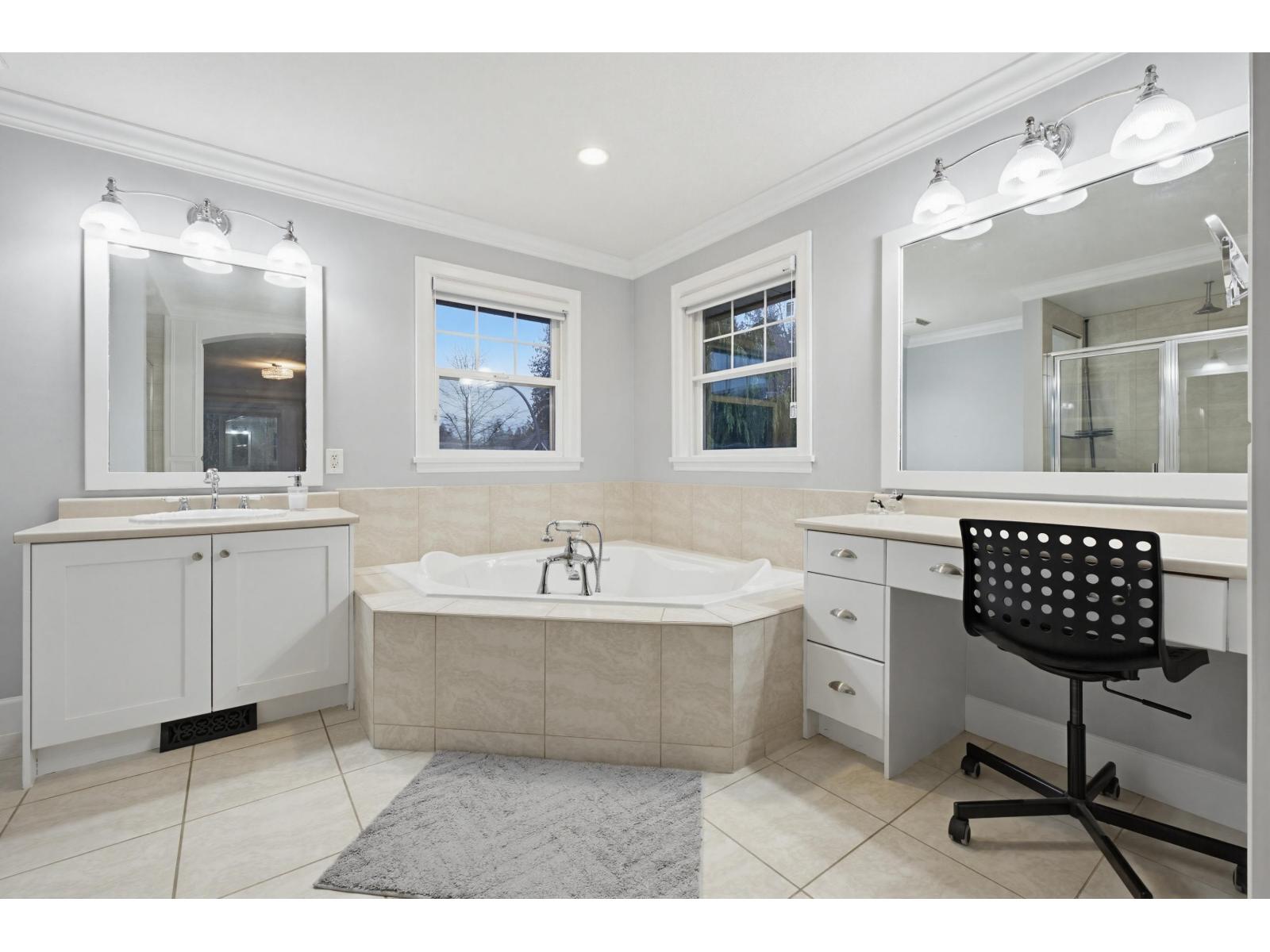 21686 93 AVENUE, Langley