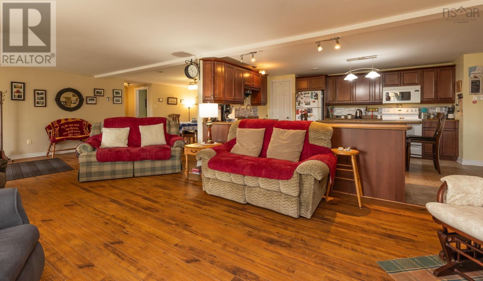 Property 31 of 45 of 2977 Highway 340