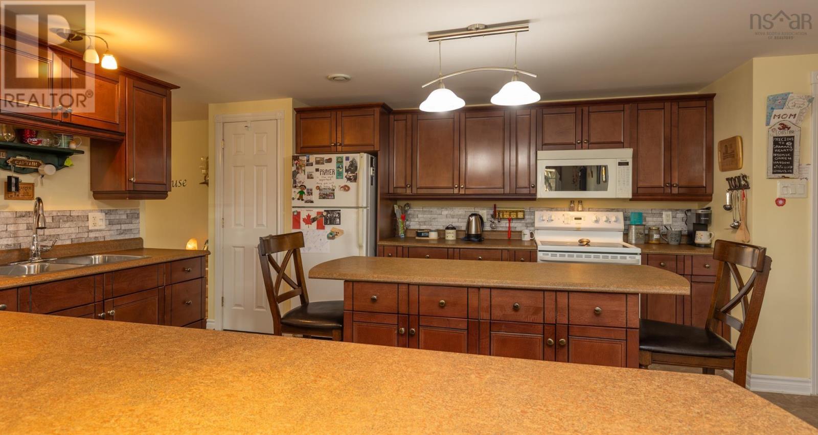 Property 36 of 45 of 2977 Highway 340