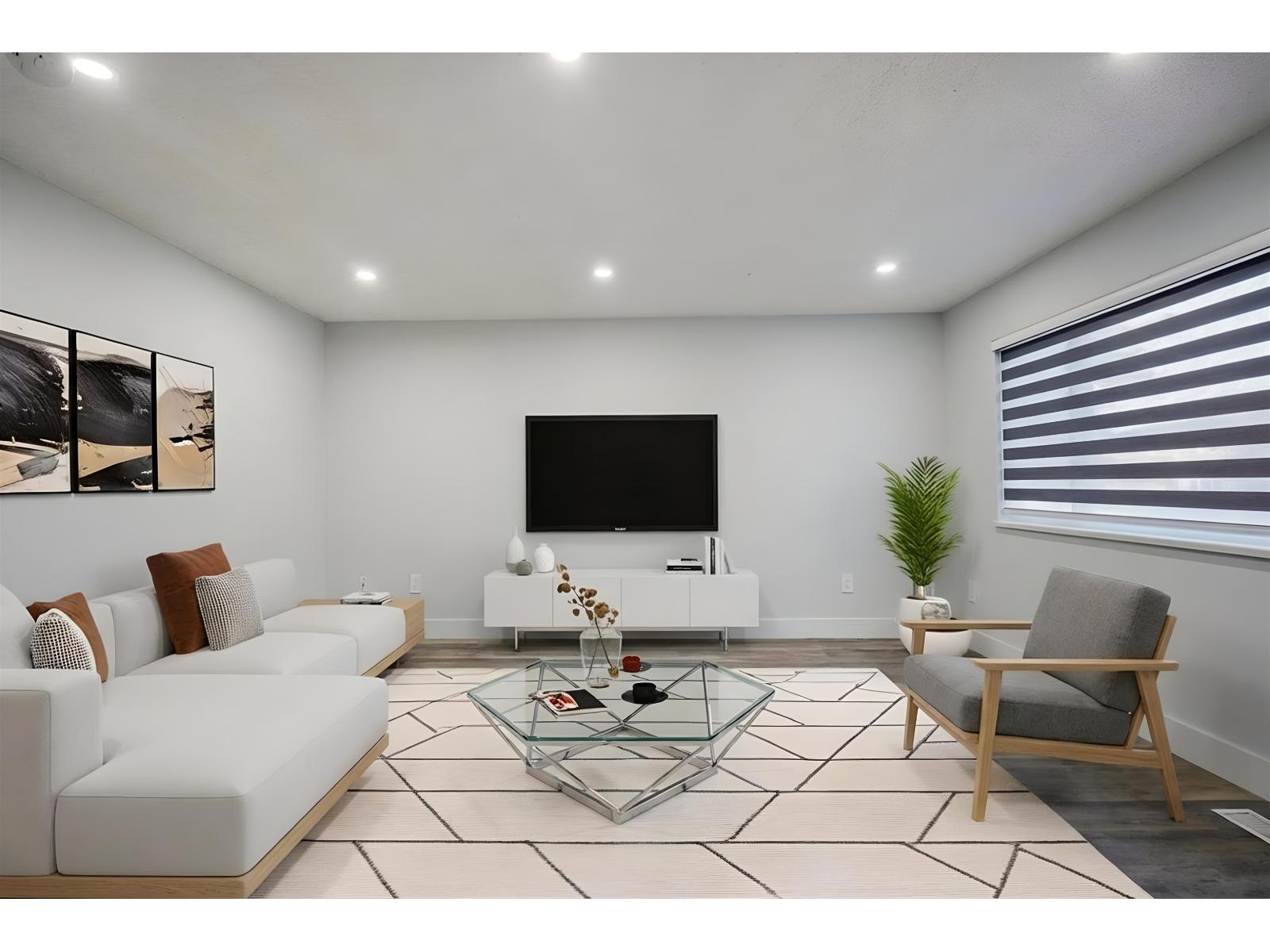 32382-32384 BRANT AVENUE, Mission