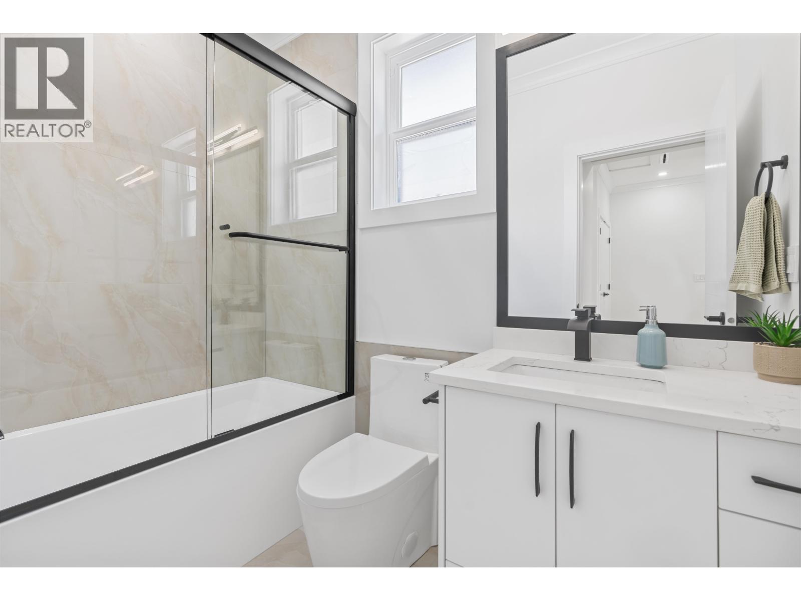 3749 UNION STREET, Burnaby