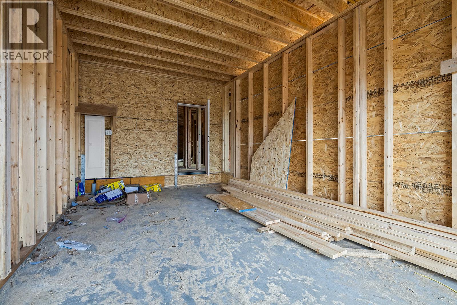 1715 Treffry Place, Summerland