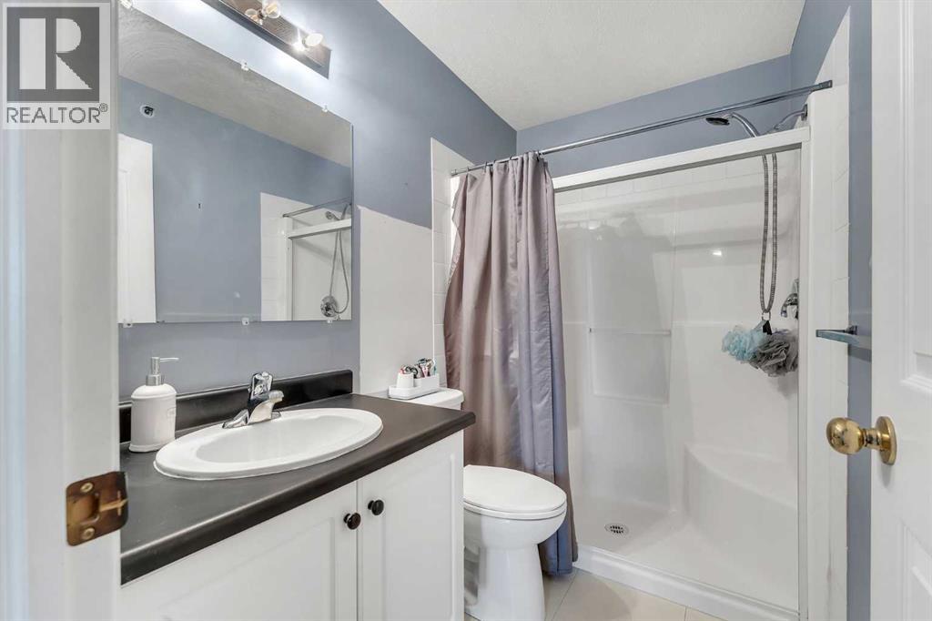 Single Family House for Sale in   Valleyview Park SE Dover Calgary 