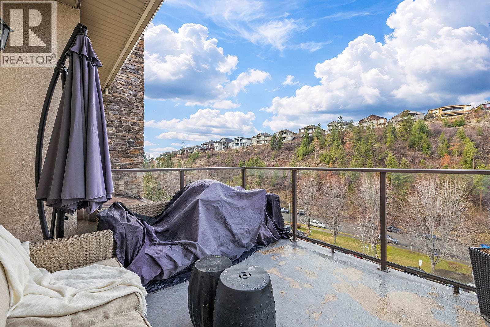 1617 1875 Country Club Drive, Kelowna