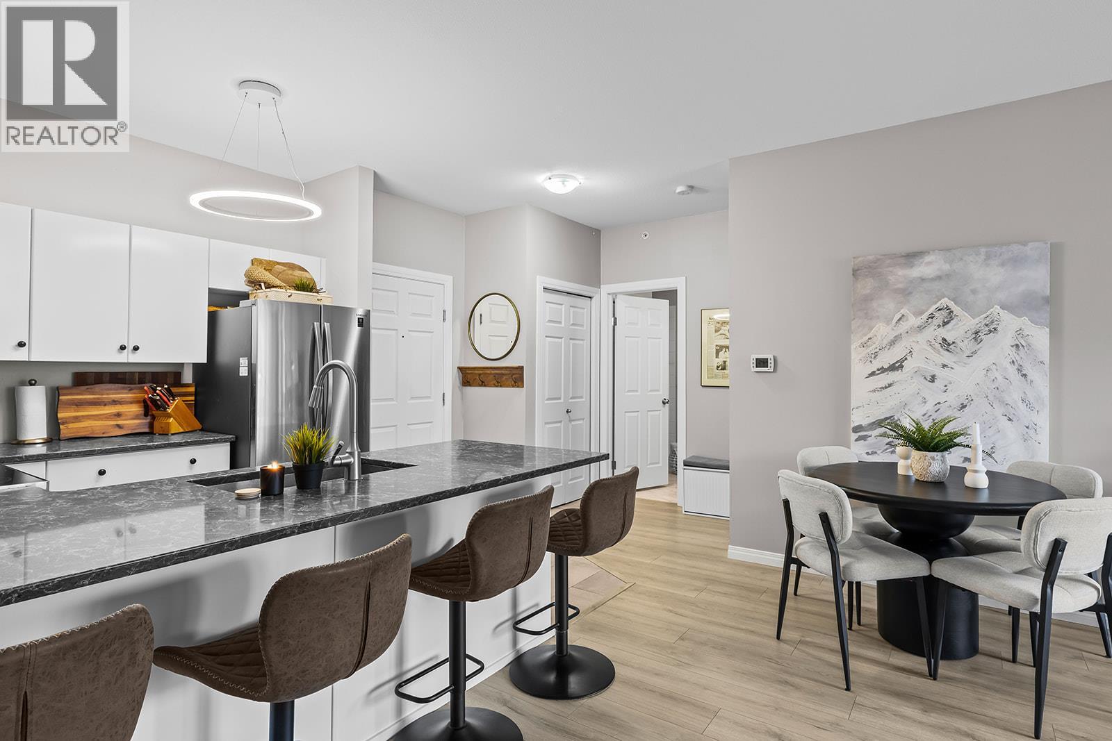 1617 1875 Country Club Drive, Kelowna