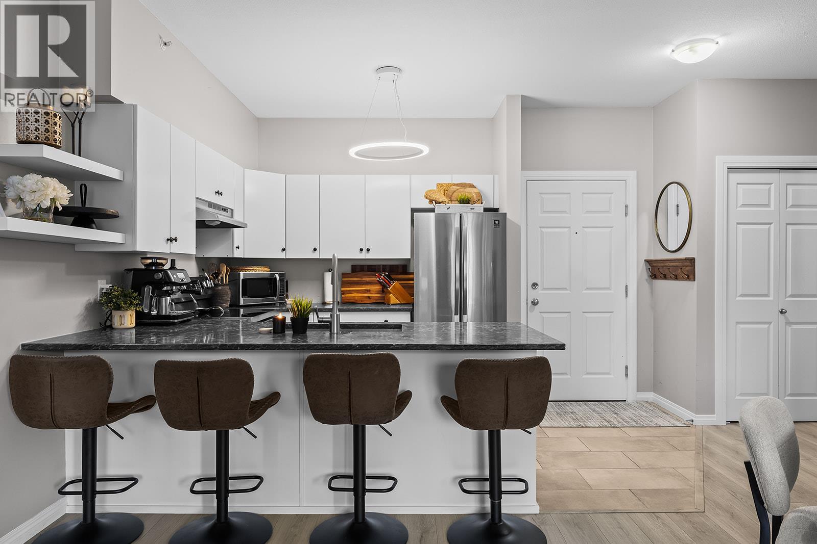 1617 1875 Country Club Drive, Kelowna