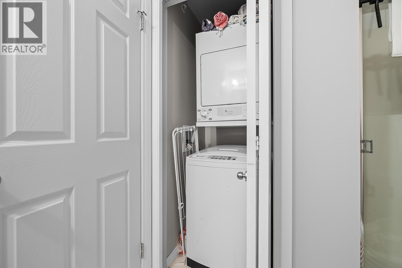 1617 1875 Country Club Drive, Kelowna