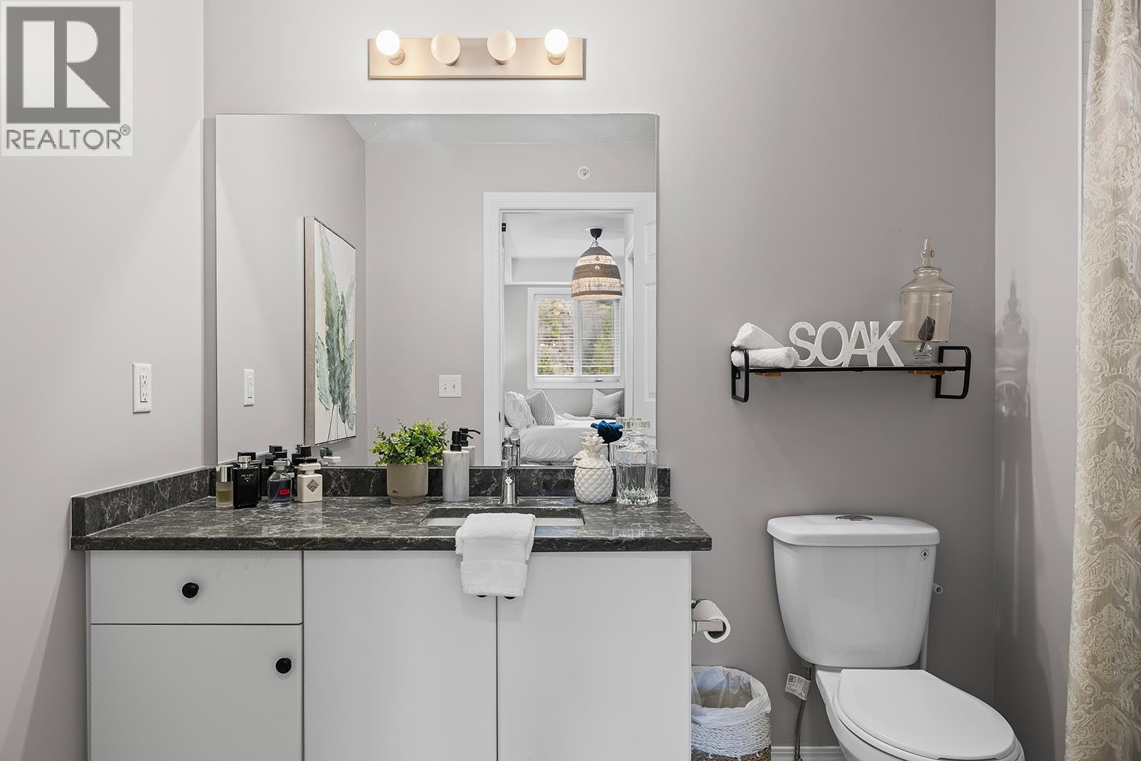 1617 1875 Country Club Drive, Kelowna