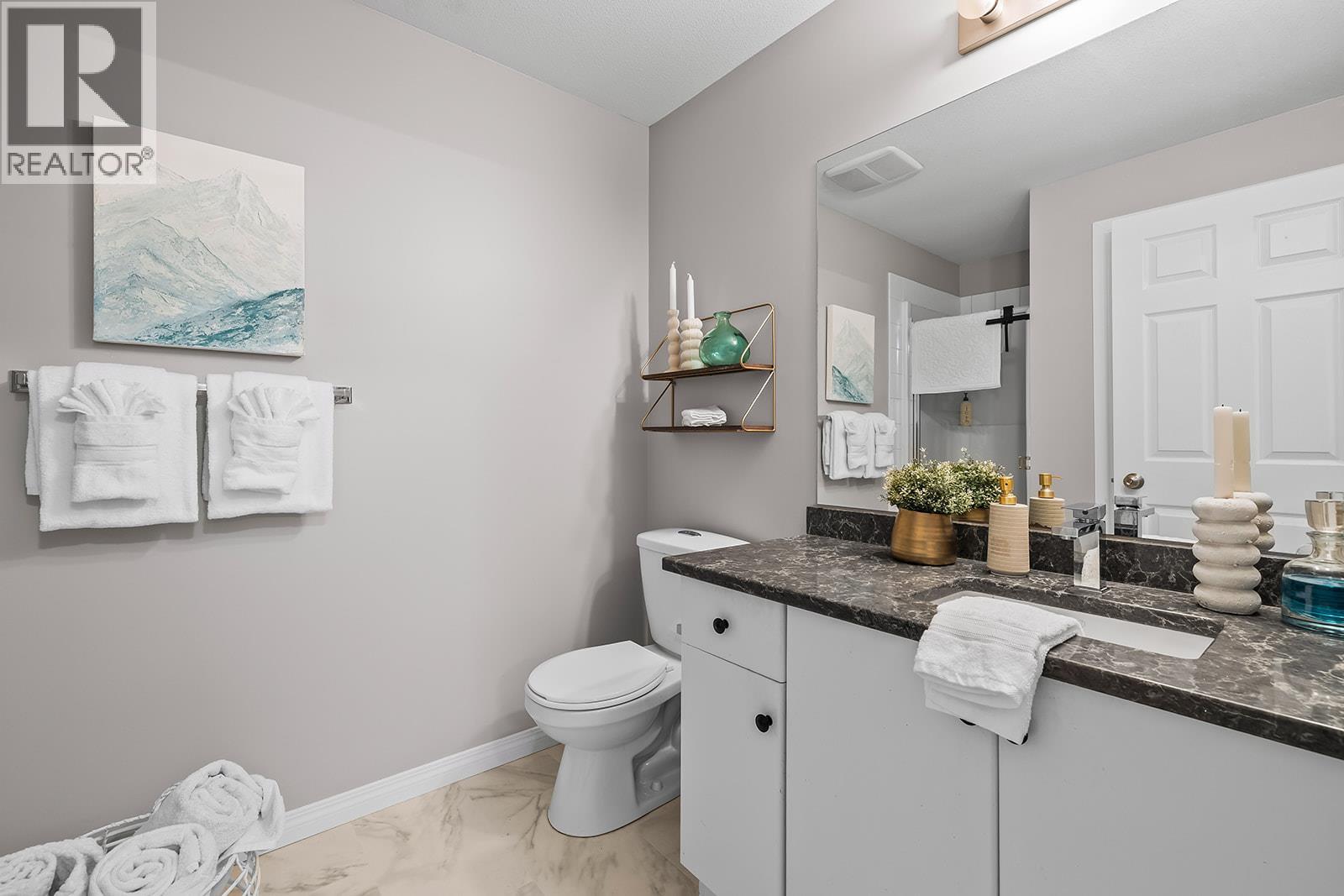 1617 1875 Country Club Drive, Kelowna