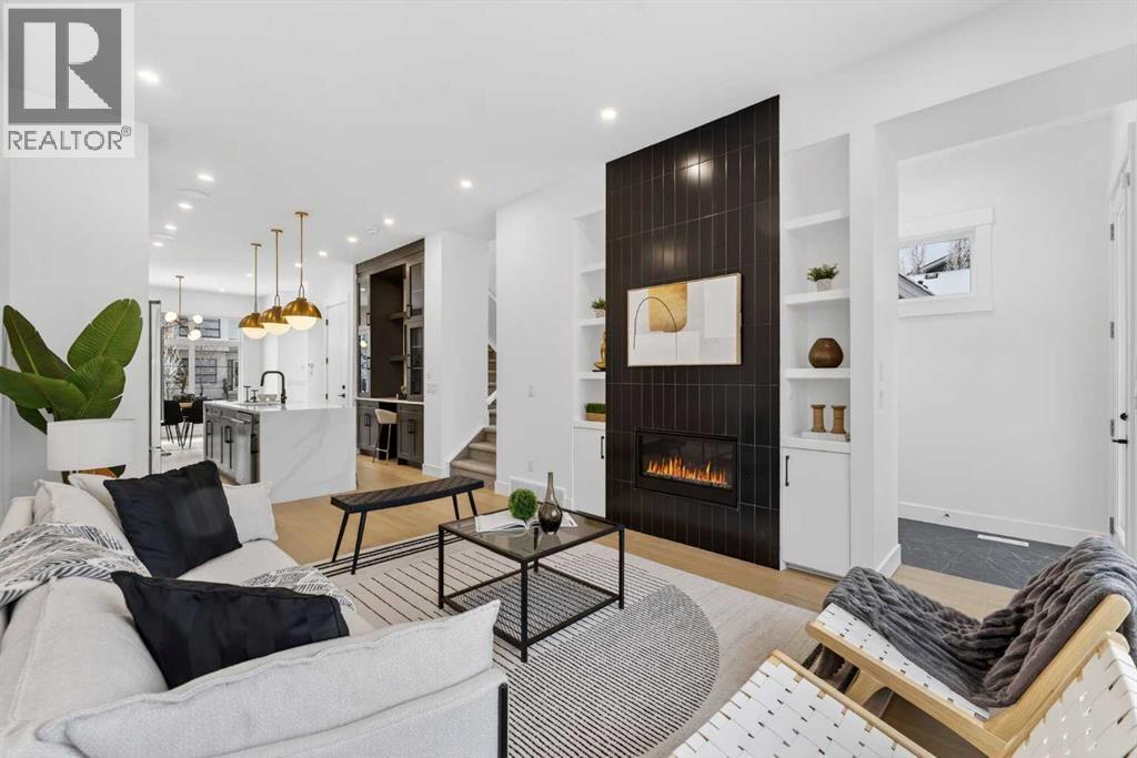 Single Family House for Sale in   Avenue NE Winston Heights/Mountview Calgary 