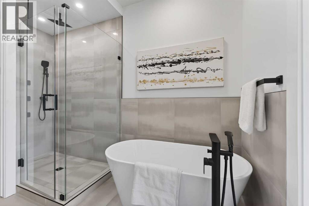 Single Family House for Sale in   Avenue NE Winston Heights/Mountview Calgary 