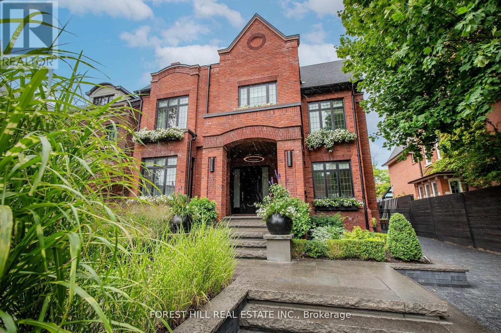 176 BALMORAL AVENUE - 4