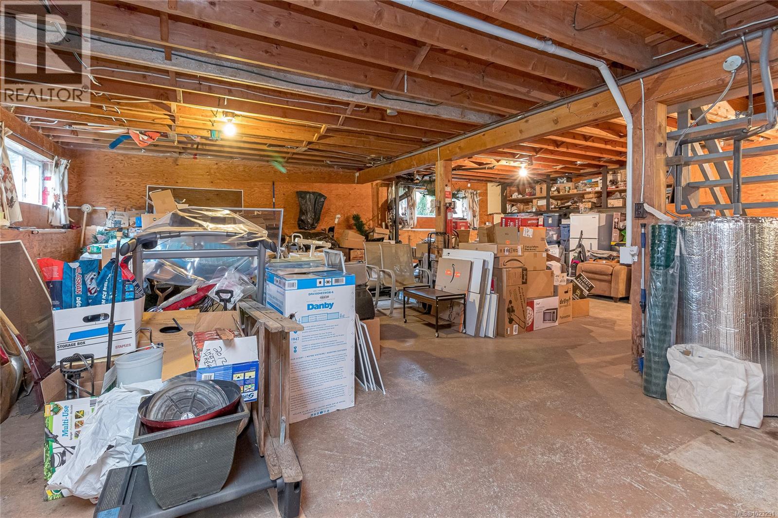 9992 Daniel St, Chemainus