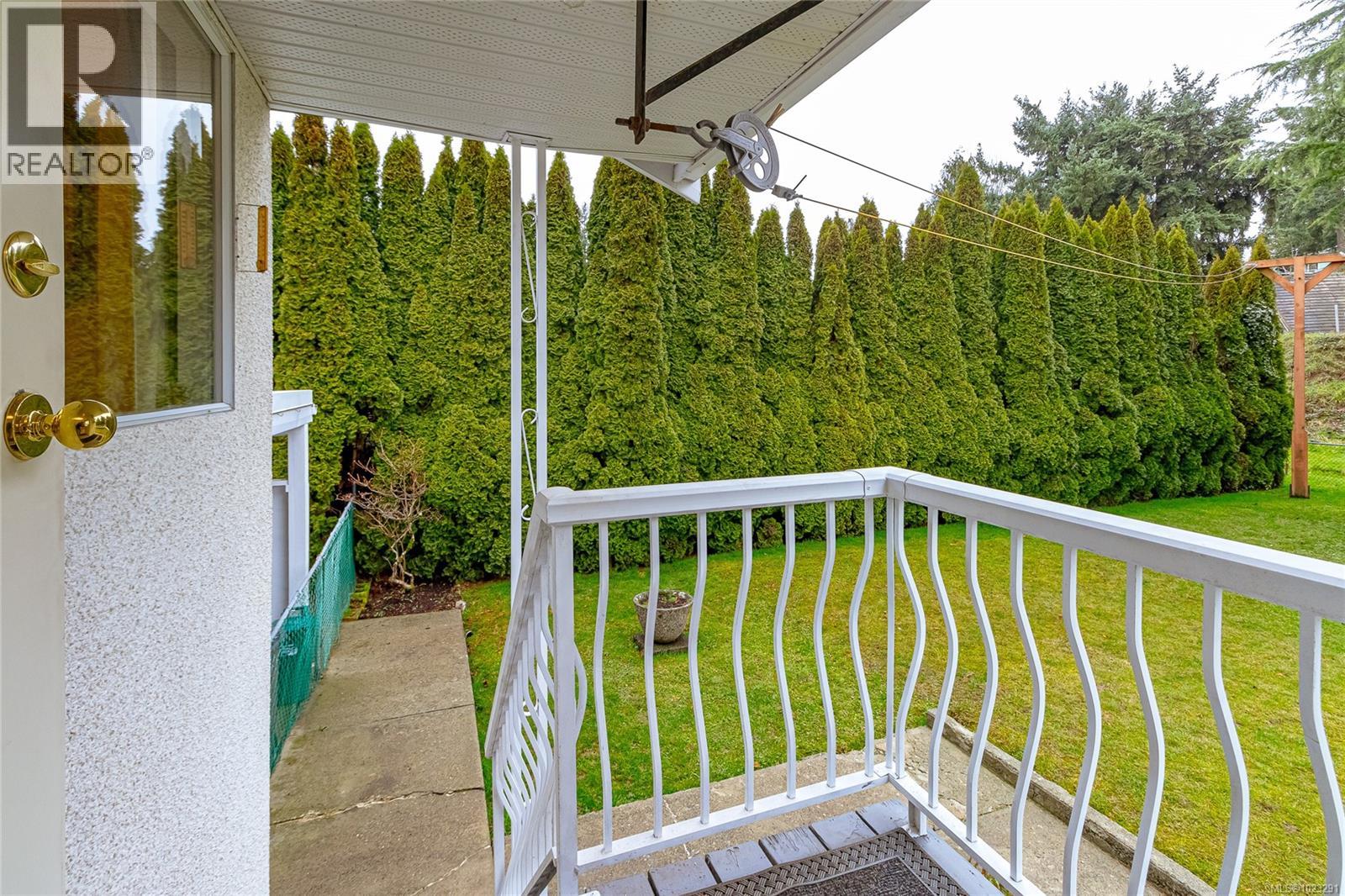 9992 Daniel St, Chemainus