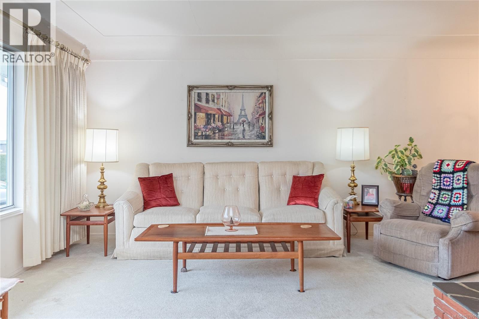 9992 Daniel St, Chemainus