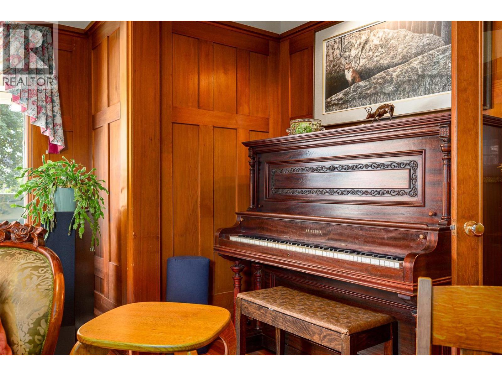 9310 Kalamalka Road, Coldstream