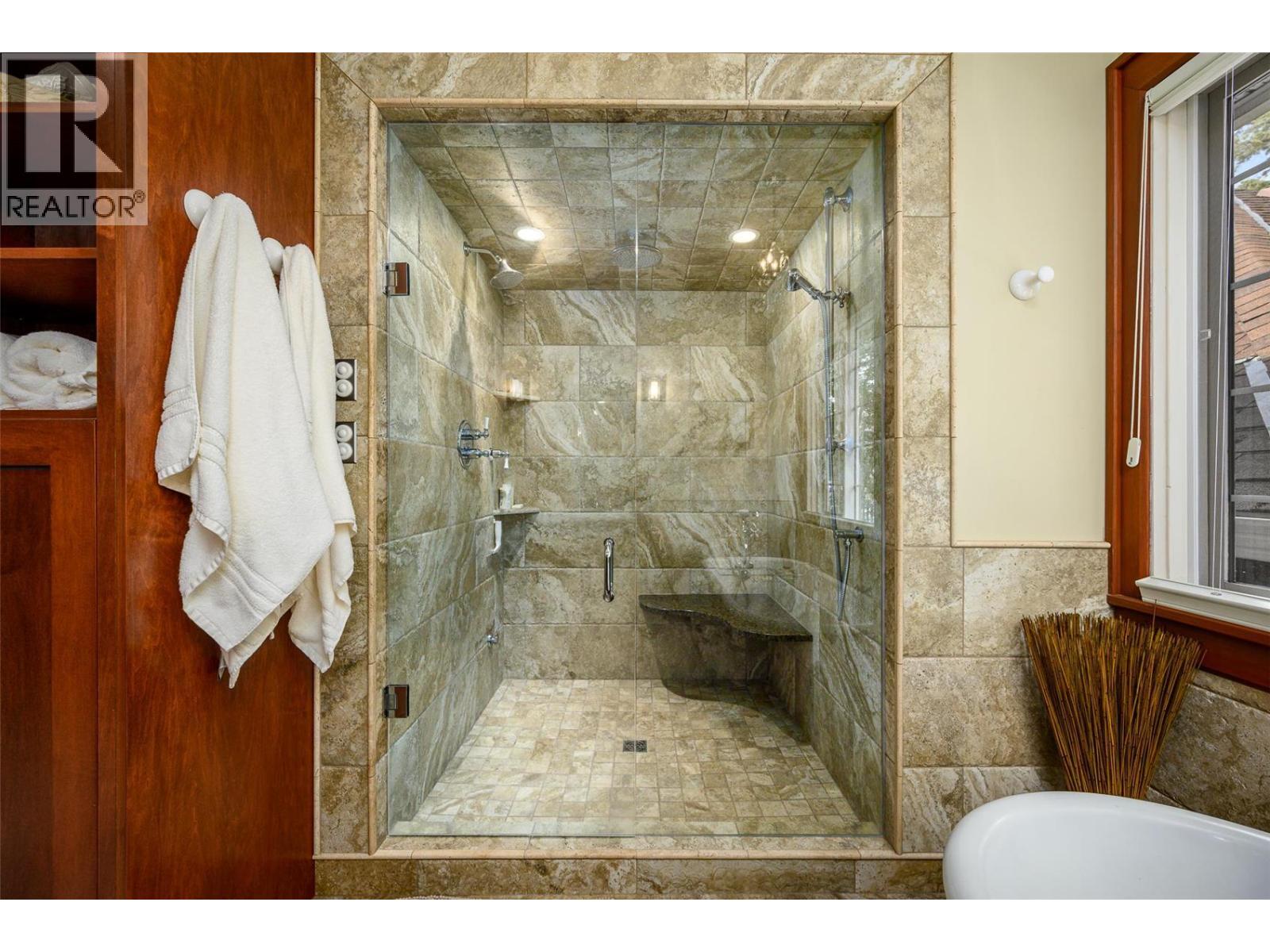 9310 Kalamalka Road, Coldstream