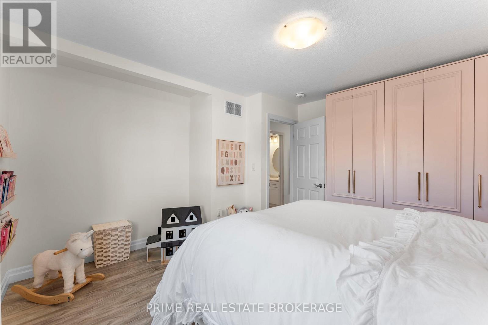 111 LOSSING DRIVE Property Photo