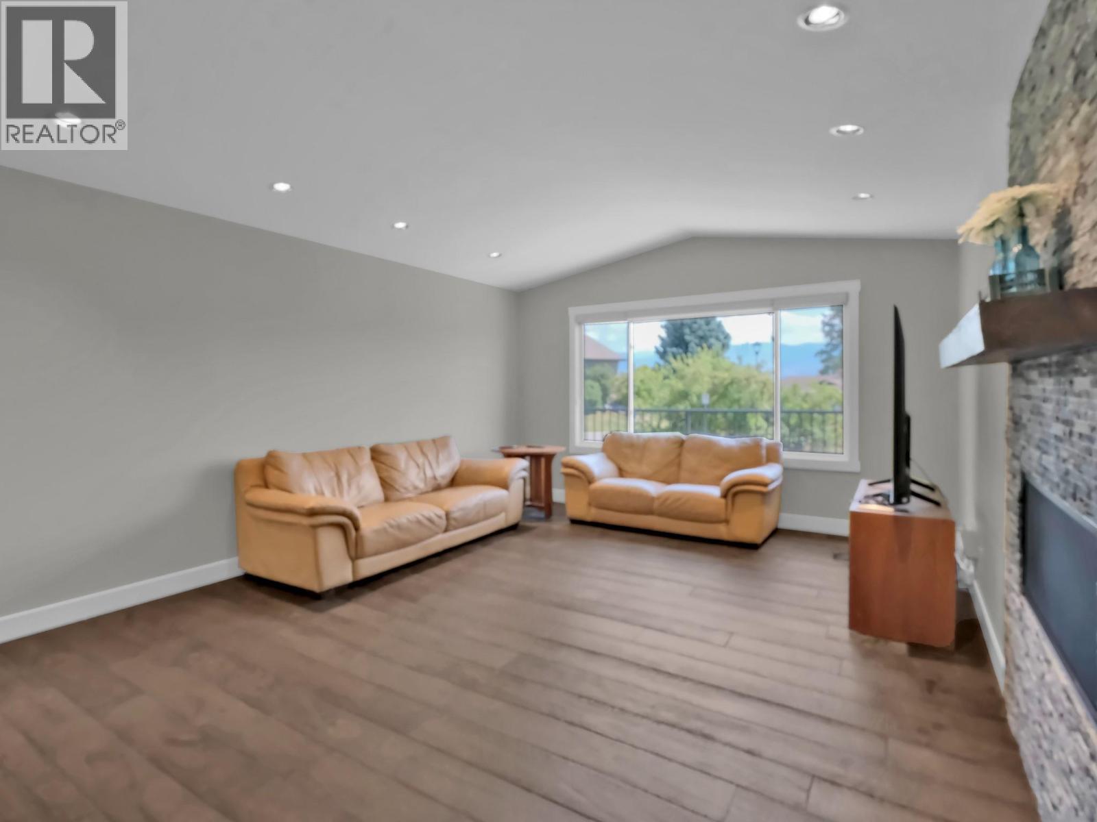  2284 Westville Place, West Kelowna