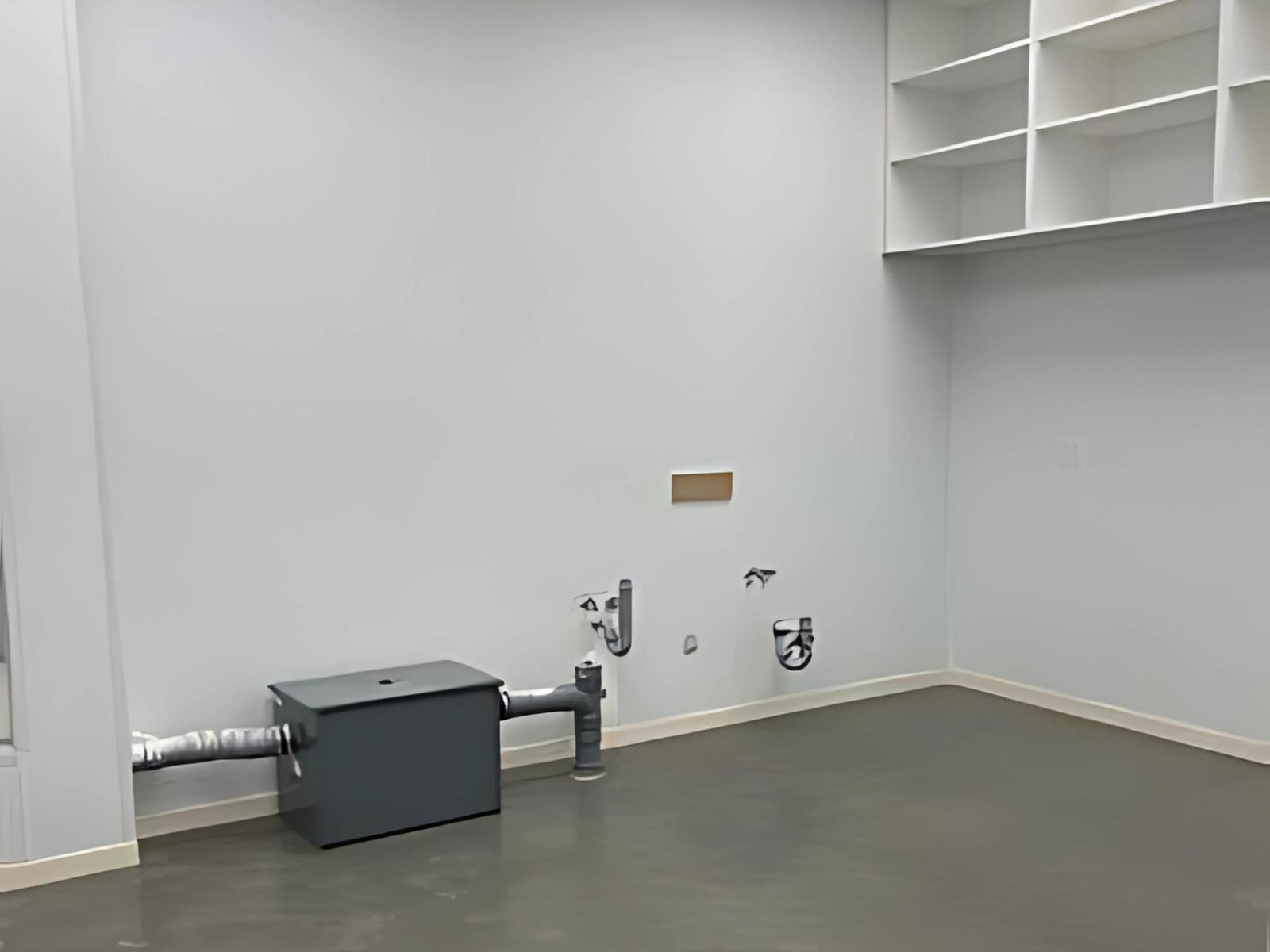 Office in Surrey - Image 11