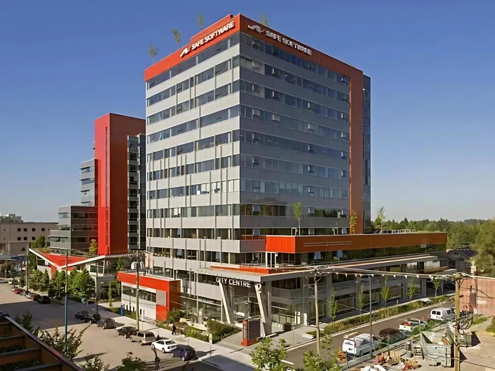 Office in Surrey - Image 9