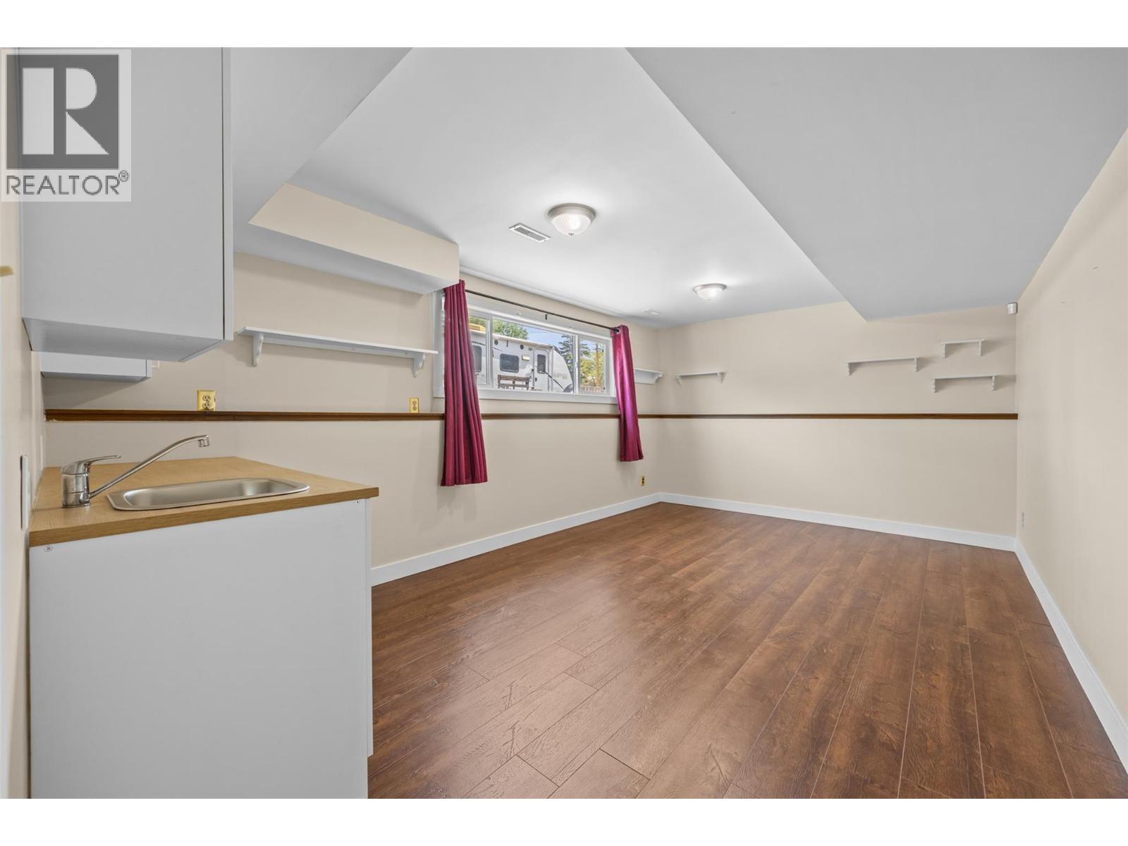  645 Mark Road, Kelowna