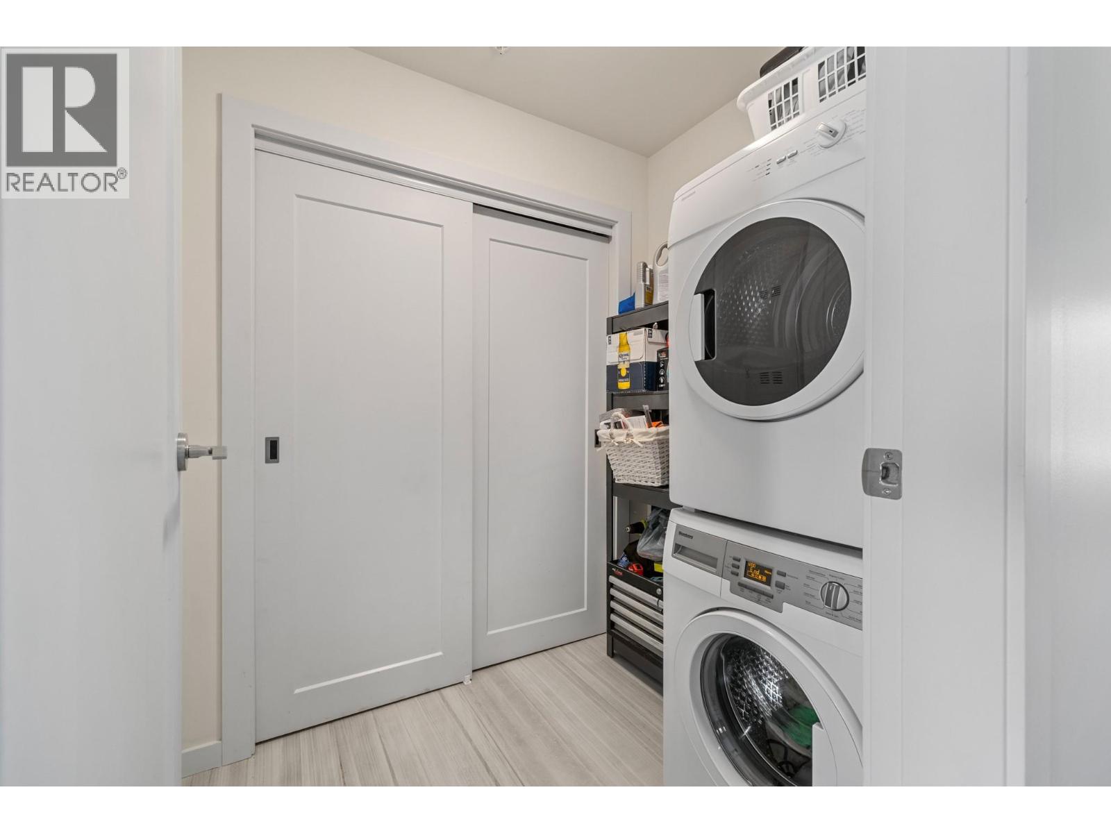 316 3030 Pandosy Street, Kelowna