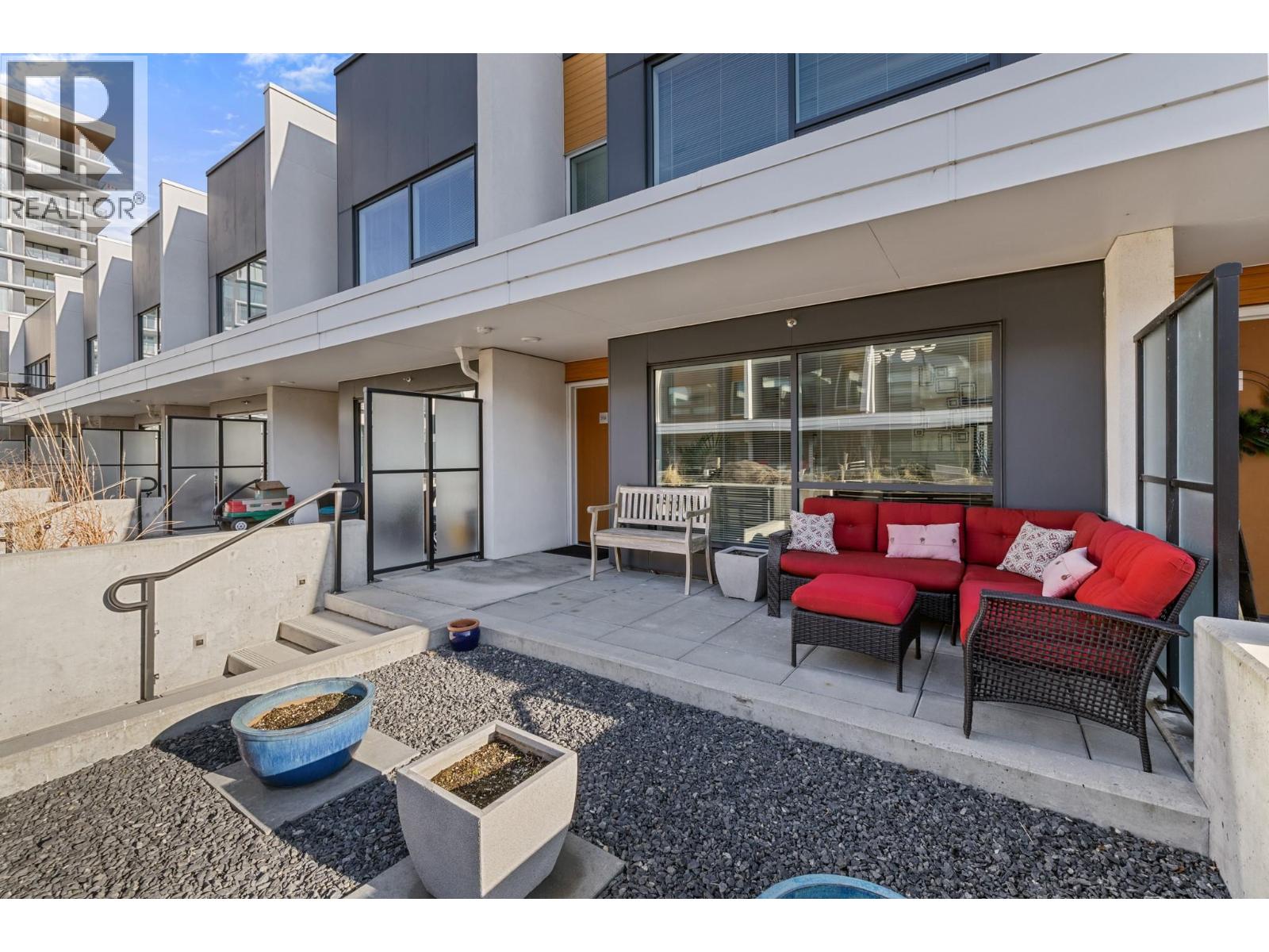 316 3030 Pandosy Street, Kelowna