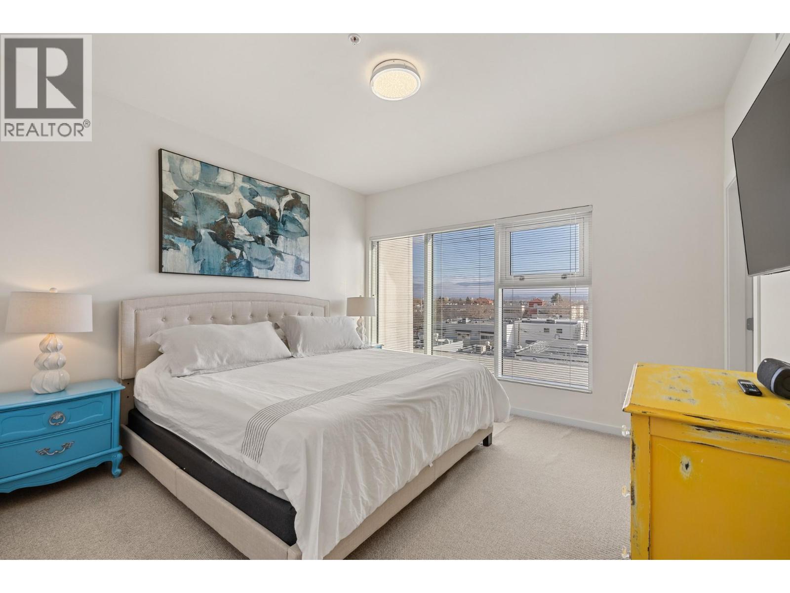 316 3030 Pandosy Street, Kelowna