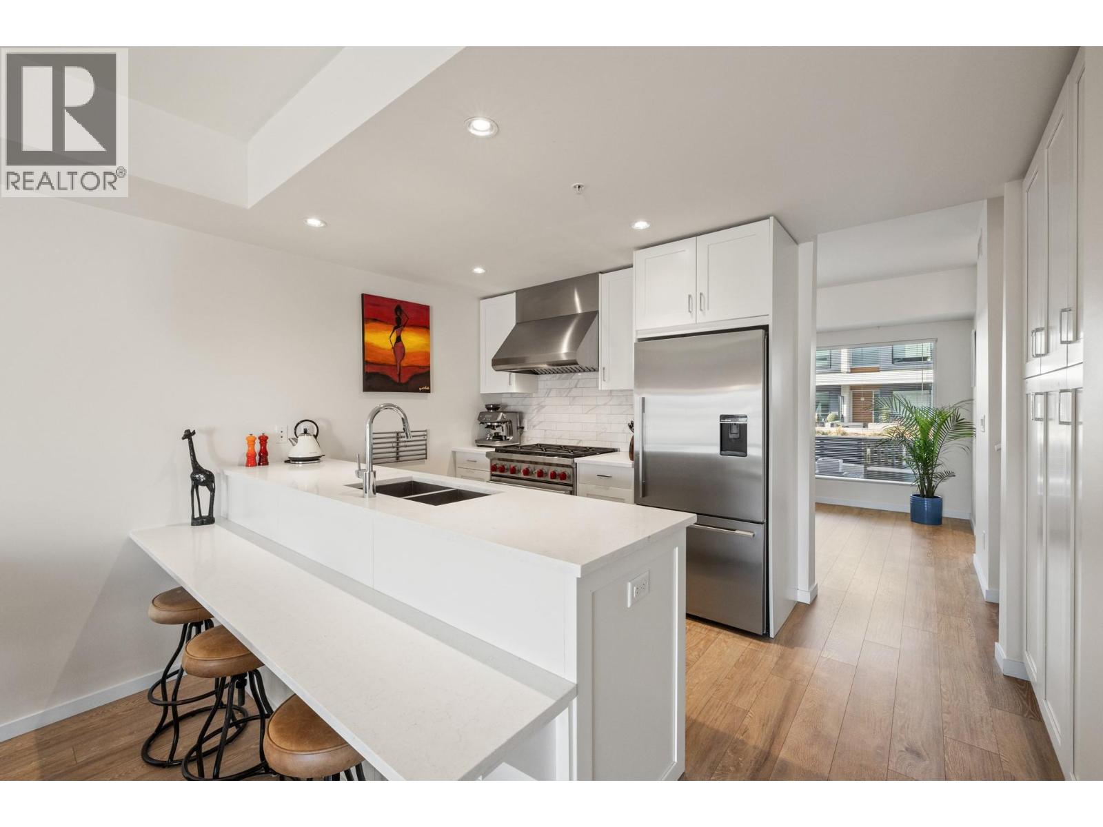 316 3030 Pandosy Street, Kelowna