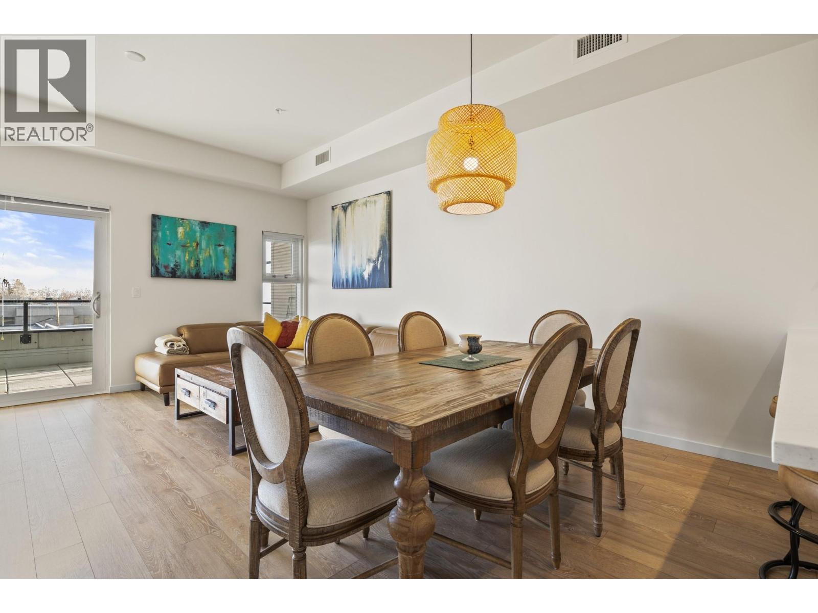 316 3030 Pandosy Street, Kelowna