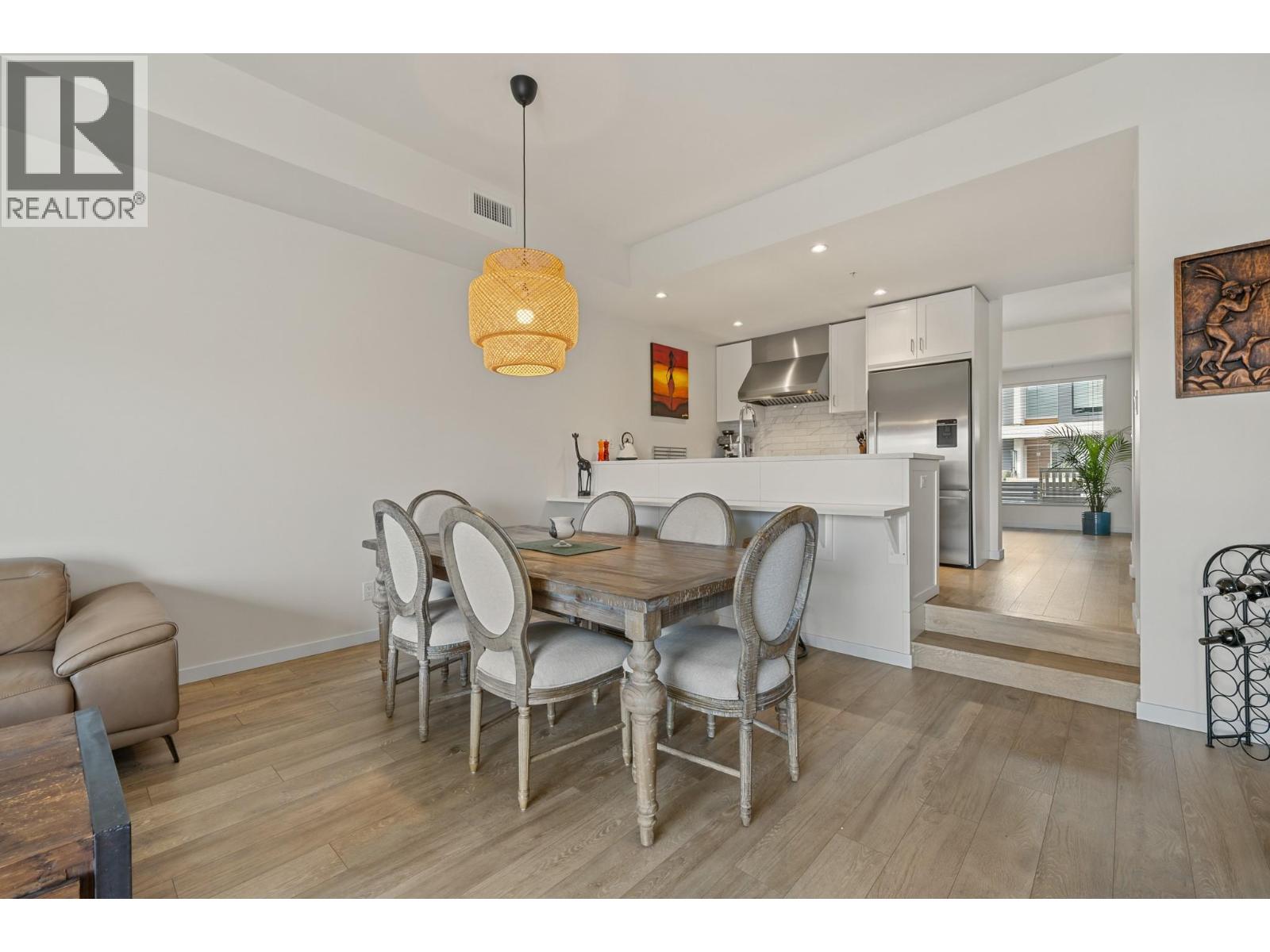 316 3030 Pandosy Street, Kelowna