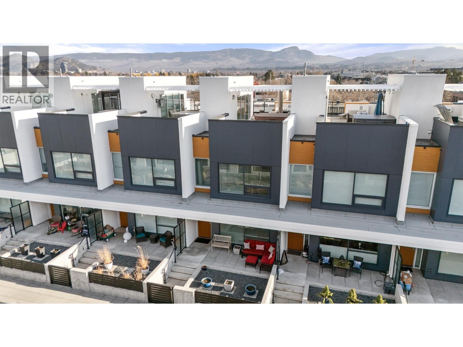 316 3030 Pandosy Street, Kelowna