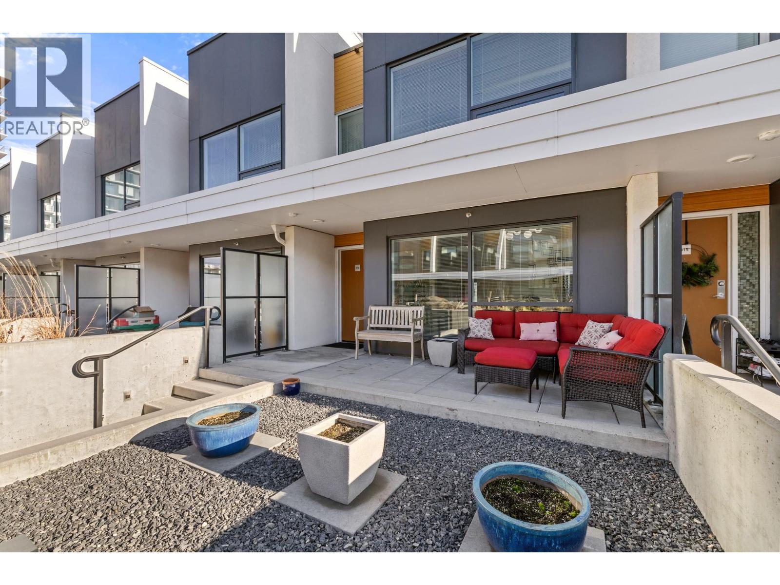 316 3030 Pandosy Street, Kelowna