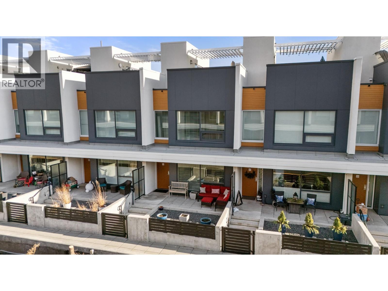 316 3030 Pandosy Street, Kelowna