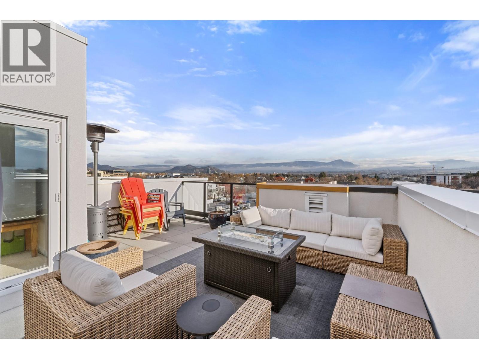 316 3030 Pandosy Street, Kelowna